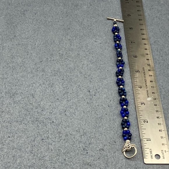 Toggle Bracelet 8 In Silver Flower Shades of Dark Blue Round Bead Retro Cottage - Picture 5 of 7